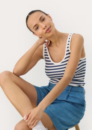 Part two. Roselyn top