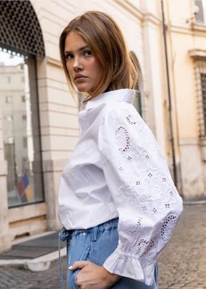 Miss Maya. Amy embroidered blouse white poplin