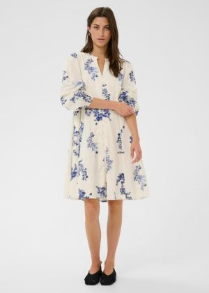 Part two. Avira kjole