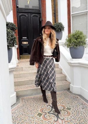 Rah Oslo. Check skirt long