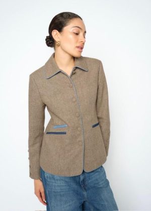 Mos mosh. Rio Ann blazer